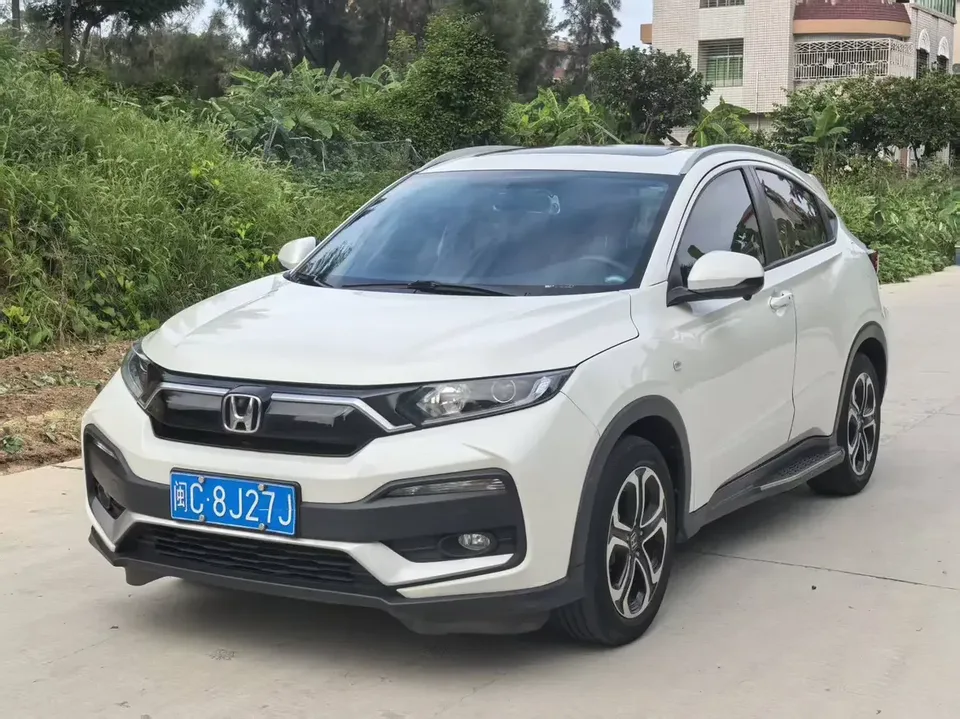 Honda WR-V HondaXR-V 2021 1.5L CVT Classic Edition 2022 — photo 1, buy with delivery to Moscow