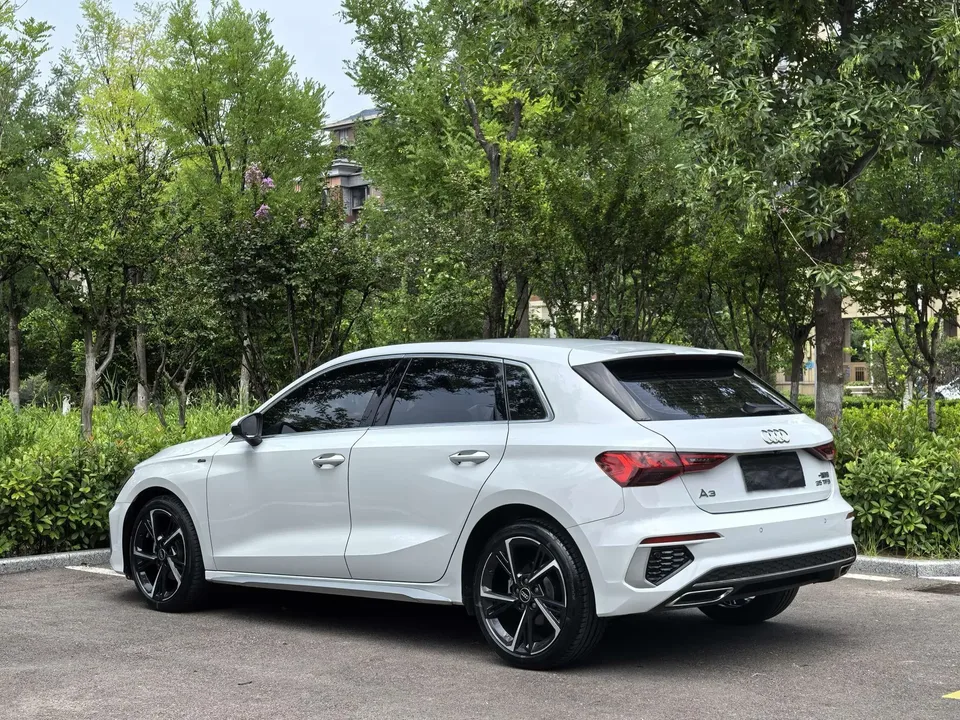 Audi A3 Audi A3 2022 Sportback 35 TFSI Stylish and sporty 2023 — thumbnail 2