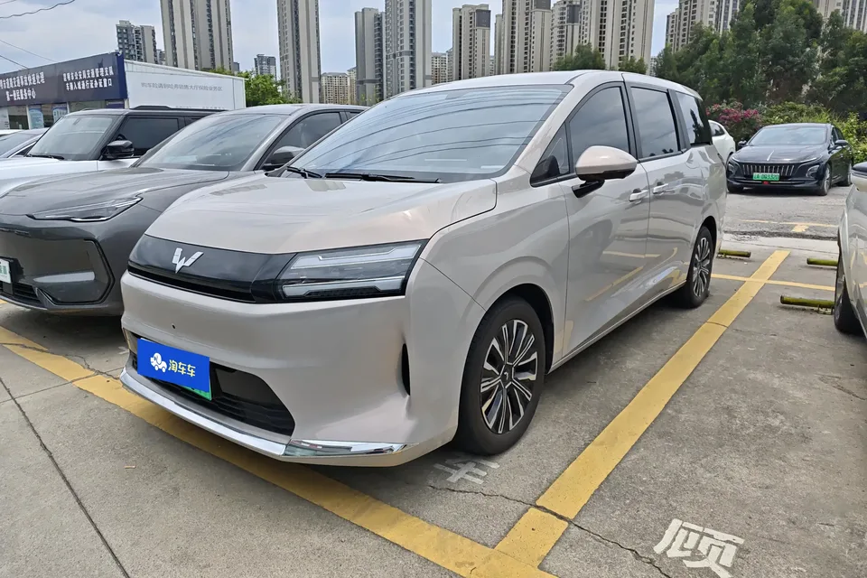 Wuling Starlight 730 EV Starlight 730 EV 2025 500km Luxury 2025 — photo 1, buy with delivery to Moscow
