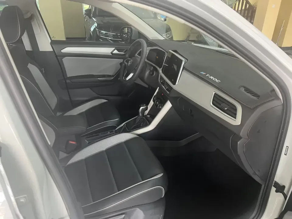Volkswagen T-Roc TANG 2023 280TSI DSG Time Edition 2023 — thumbnail 3