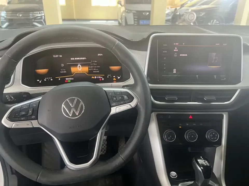Volkswagen T-Roc TANG 2023 280TSI DSG Time Edition 2023 — thumbnail 4