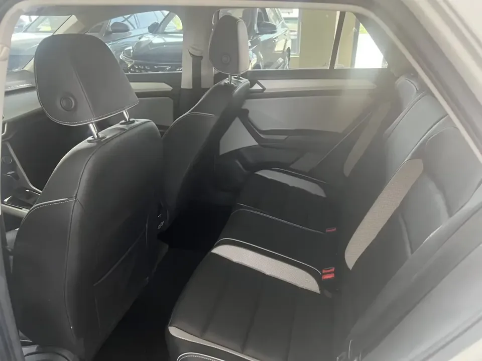 Volkswagen T-Roc TANG 2023 280TSI DSG Time Edition 2023 — thumbnail 5
