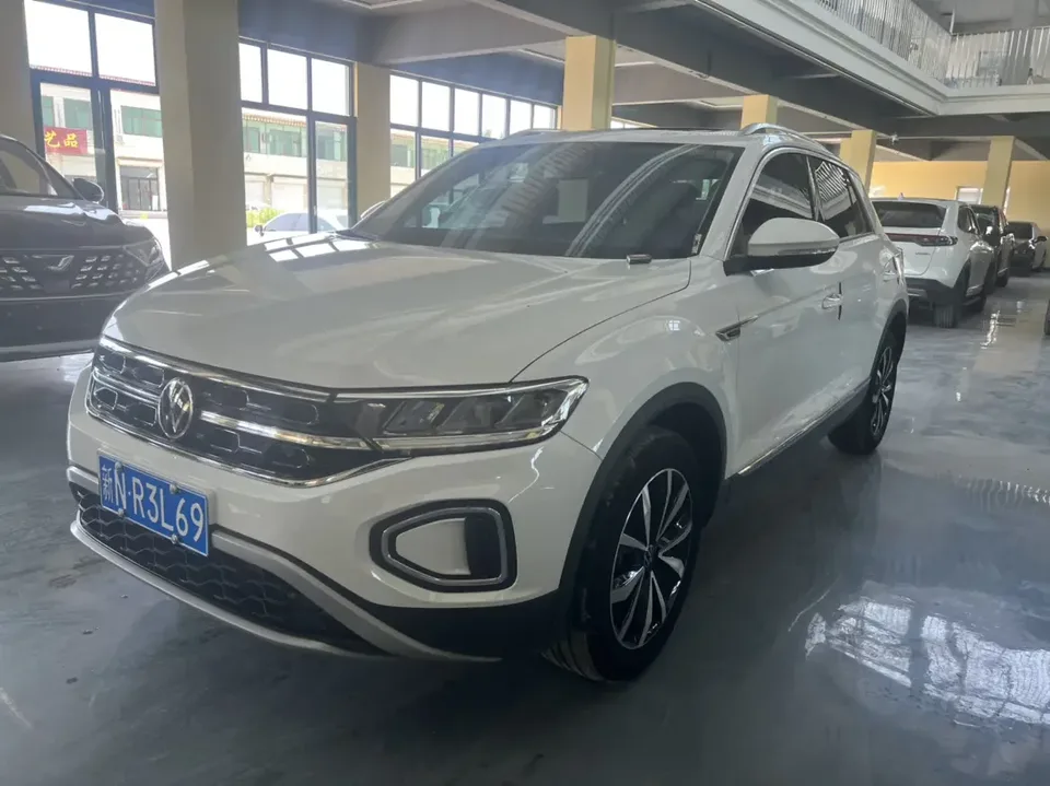 Volkswagen T-Roc TANG 2023 280TSI DSG Time Edition 2023 — photo 1, buy with delivery to Moscow