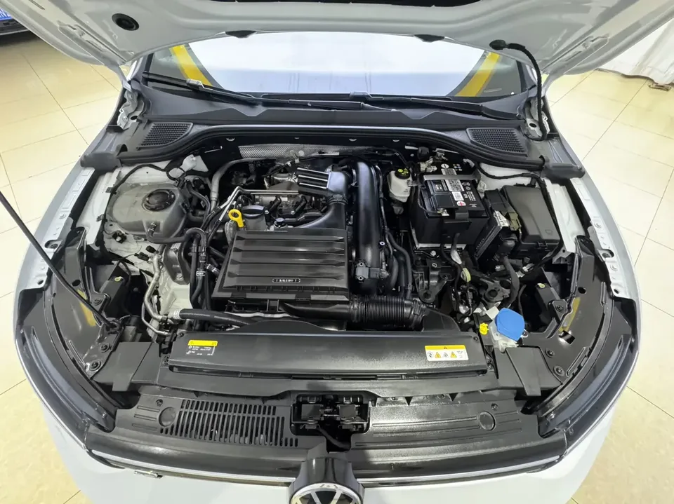 Volkswagen Golf golf 2021 280TSI DSG R-Line 2022 — thumbnail 3