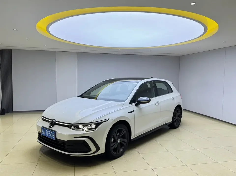 Volkswagen Golf golf 2021 280TSI DSG R-Line 2022 — photo 1, buy with delivery to Moscow