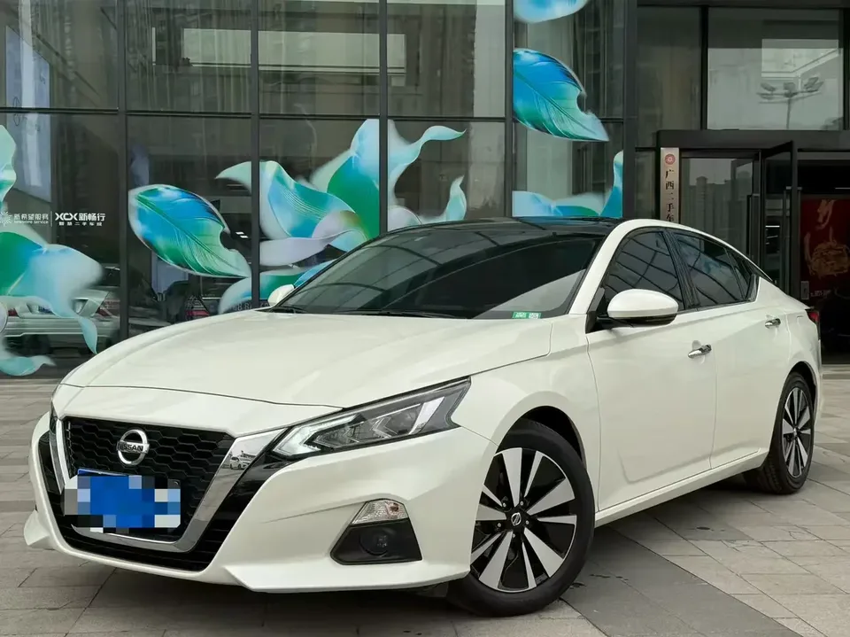 Nissan Altima Sound of nature 2021 2.0L XL Upper AD1 Smart Driving Edition 2022 — photo 1, buy with delivery to Moscow
