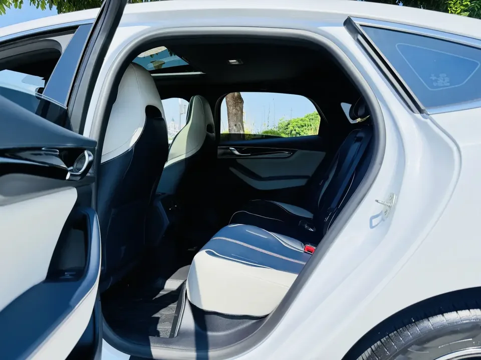 BYD Qin PLUS EV Qin PLUS EV 2021 400KM Luxury 2022 — thumbnail 4