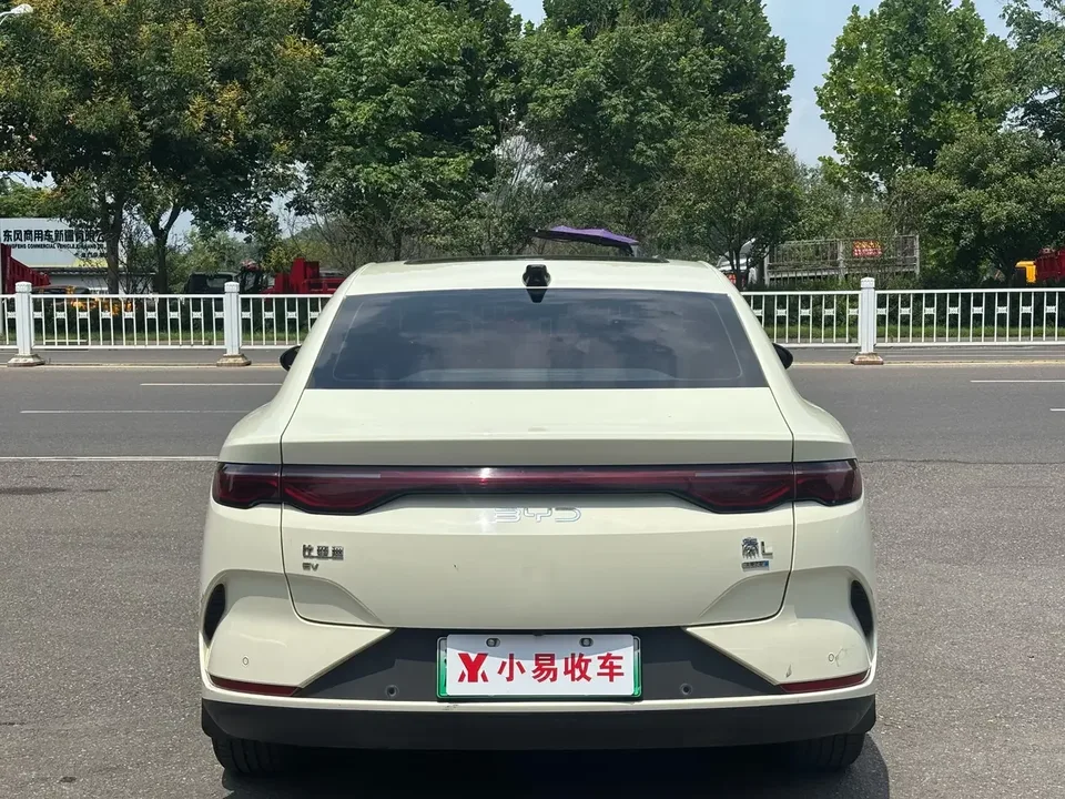 BYD Qin L EV Qin L EV 2025 470KM Leading Model 2025 — thumbnail 2