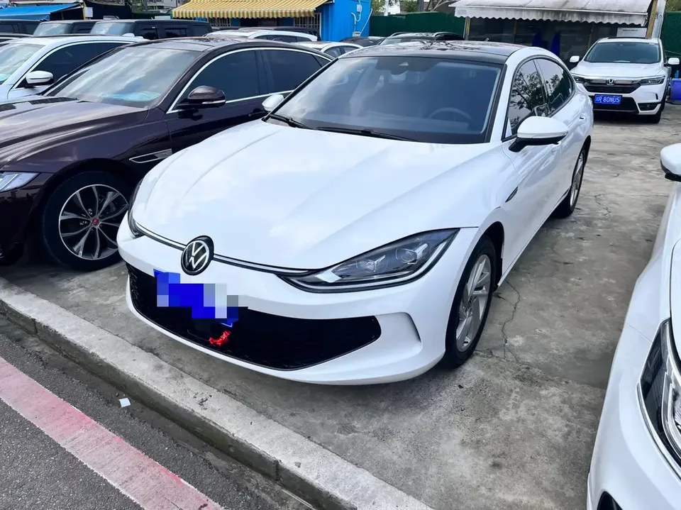 Volkswagen Lamando Lingdu 2023 Lingdu L 280TSI DSG Cool Edition 2023 — photo 1, buy with delivery to Moscow