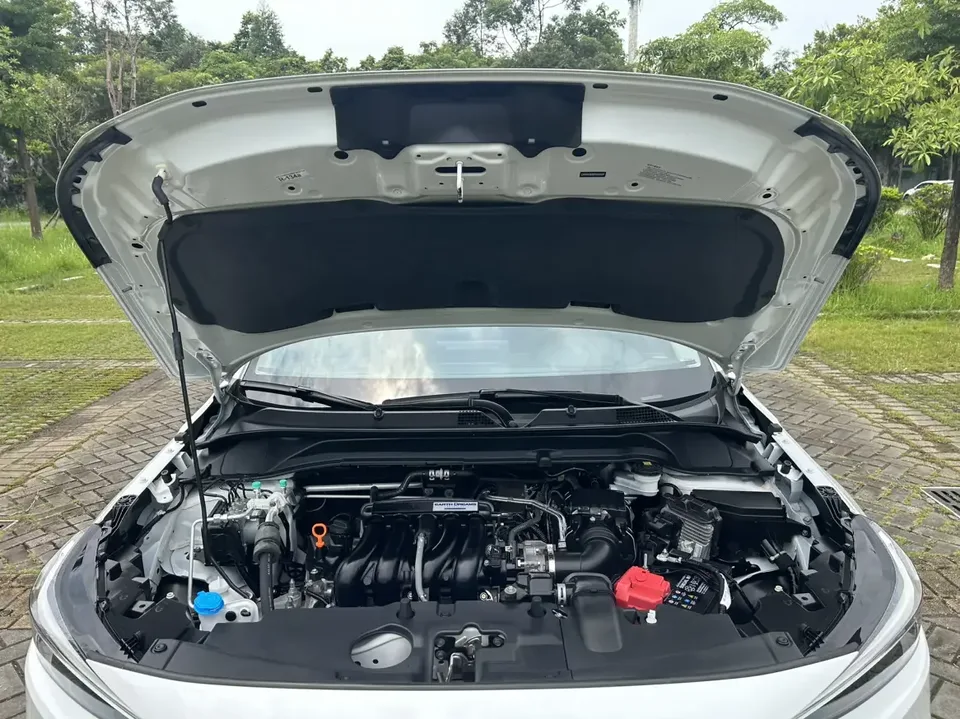 Honda VEZEL Binzhi 2023 1.5L CVT Elite Edition 2023 — thumbnail 3