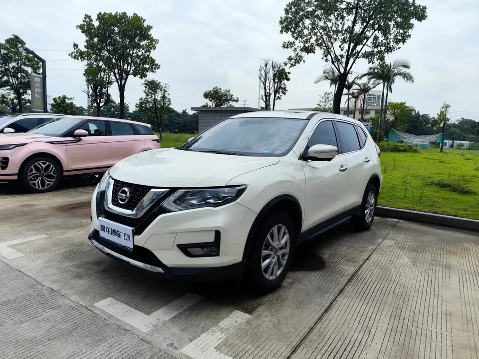Nissan X-Trail Qijun 2023 Classic Edition 2.0L 2WD Smart Link Premium Edition 2024 — photo 1, buy with delivery to Moscow