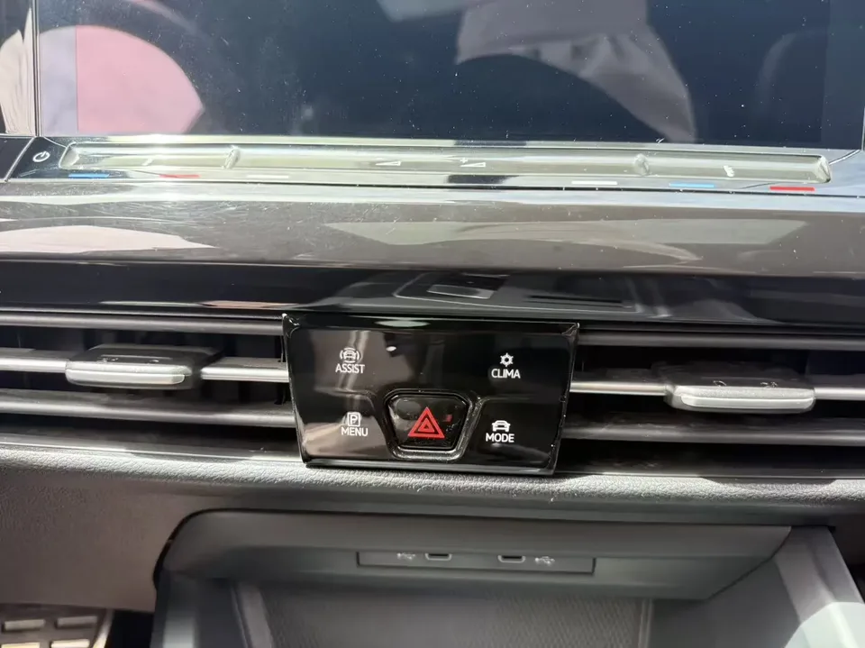 Volkswagen Golf golf 2023 280TSI DSG R-Line Lite 2023 — thumbnail 5