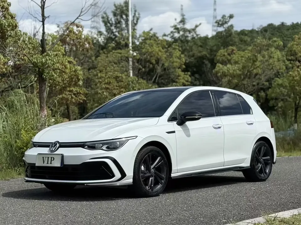 Volkswagen Golf golf 2023 280TSI DSG R-Line Lite 2023 — photo 1, buy with delivery to Moscow