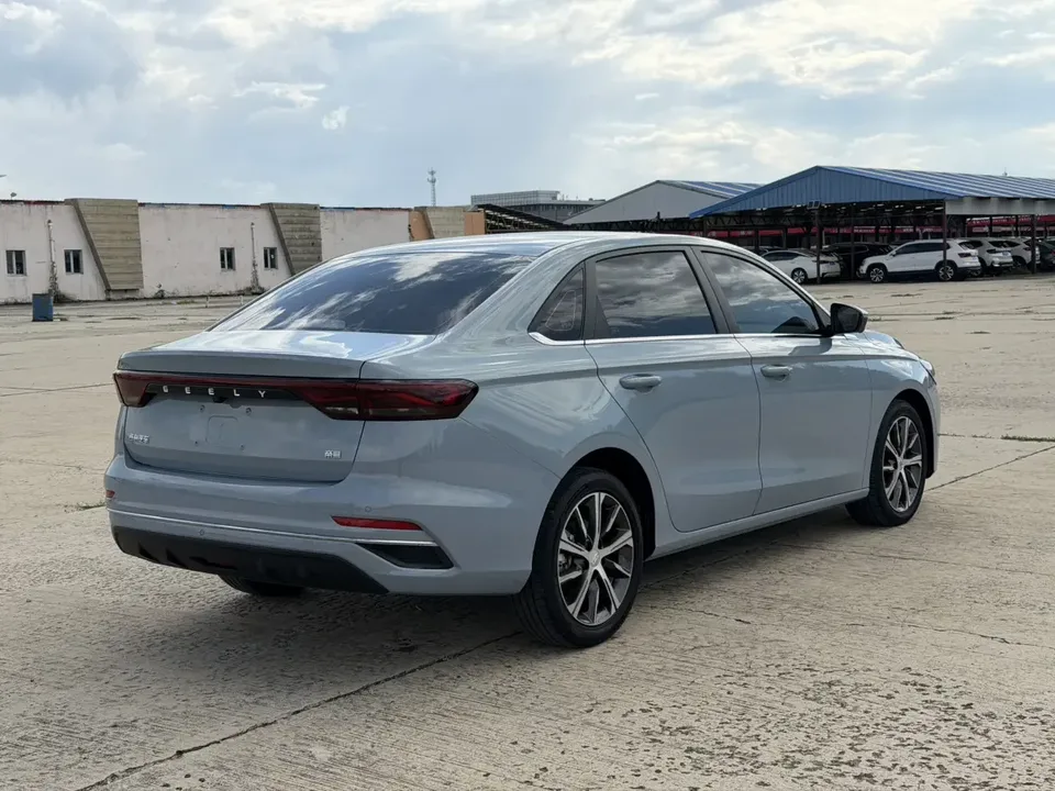 Geely Emgrand emgrand 2023 4th Generation Champion Edition 1.5L CVT Flagship Model 2023 — thumbnail 2