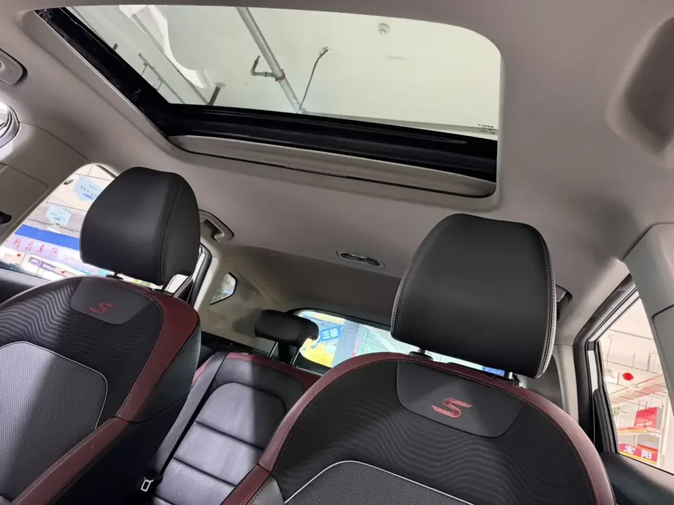 Geely Coolray SX11 Binyue 2021 240T DCT Platinum Edition 2022 — thumbnail 5