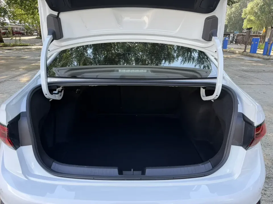 Volkswagen Sagitar Sagitar 2023 280TSI DSG Beyond Edition 2022 — thumbnail 5