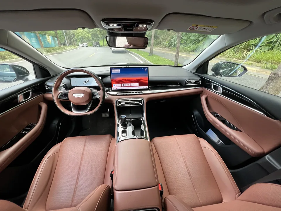 Geely Emgrand emgrand 2025 4th generation 1.5L CVT flagship model 2026 — thumbnail 3