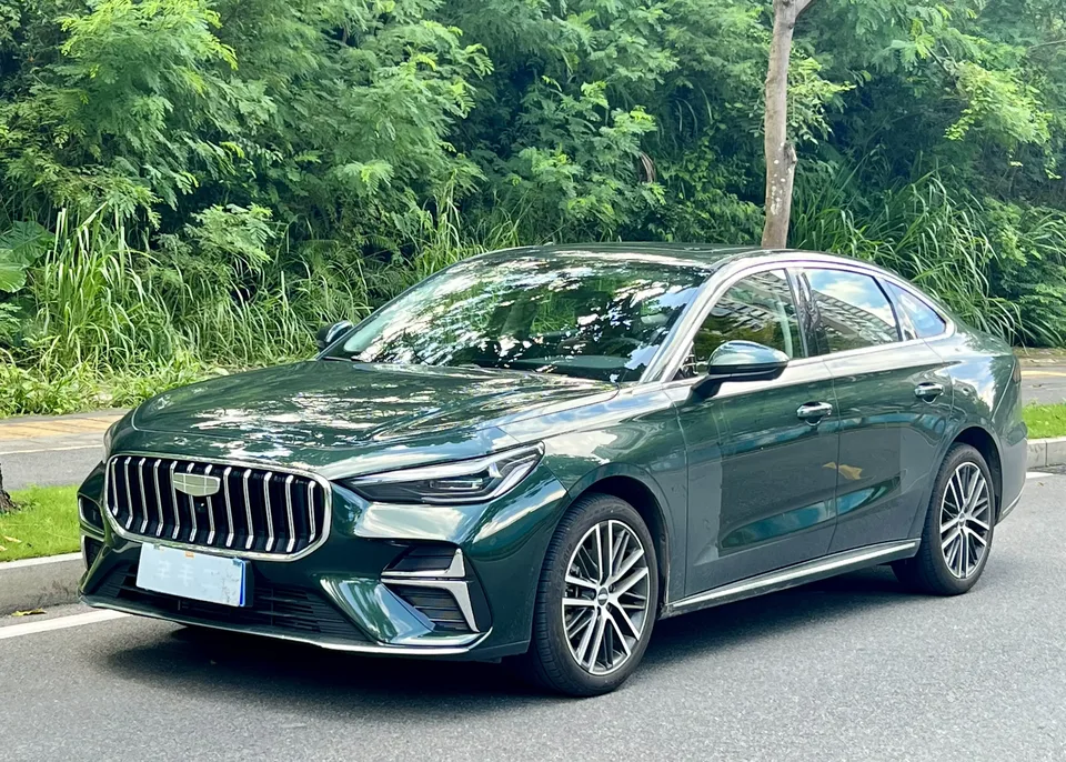 Geely Emgrand emgrand 2025 4th generation 1.5L CVT flagship model 2026 — photo 1, buy with delivery to Moscow
