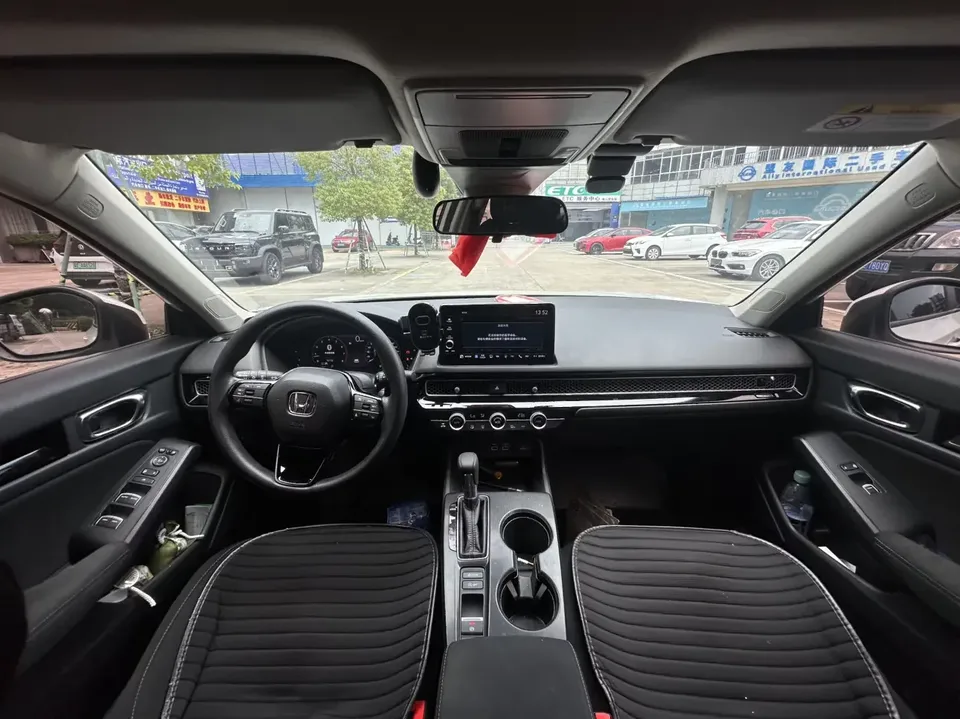 Honda CIVIC Civic 2022 240TURBO CVT Dynamic C-position Special Edition 2023 — thumbnail 3