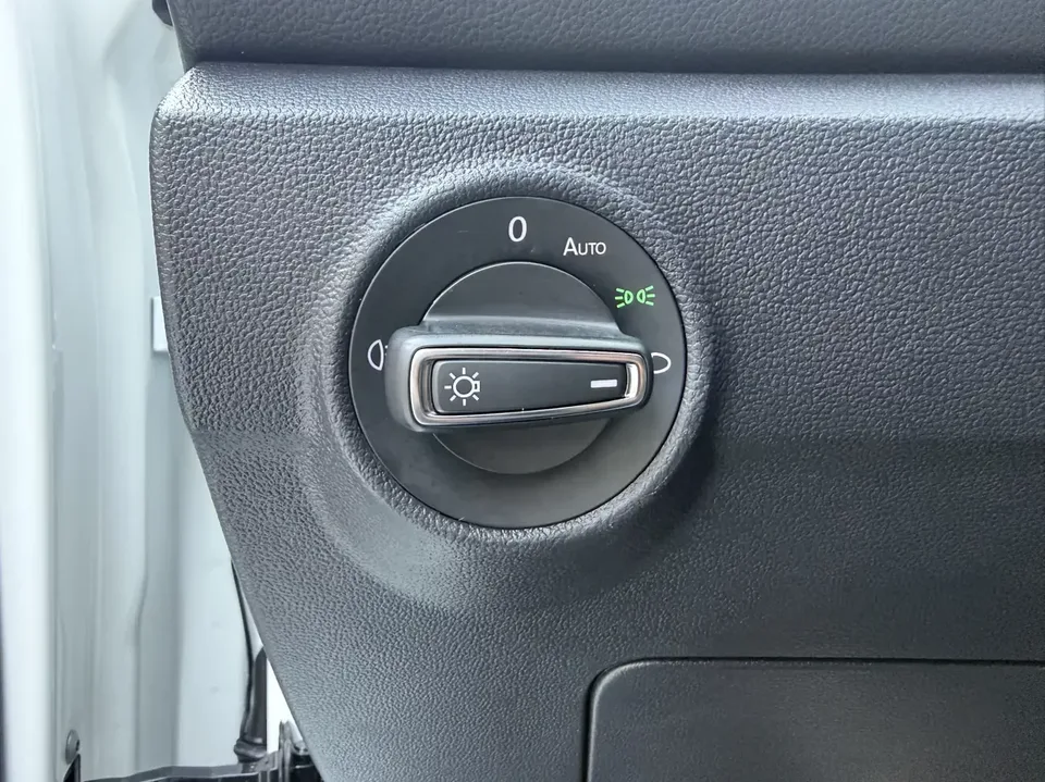Volkswagen T-Roc TANG 2023 280TSI DSG Time Edition 2023 — thumbnail 3