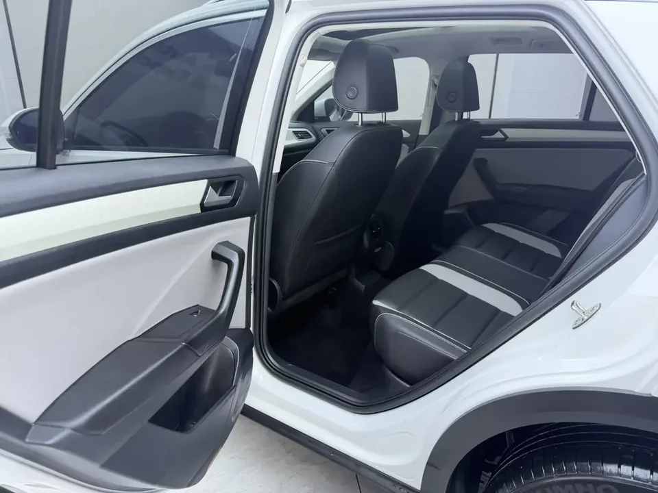 Volkswagen T-Roc TANG 2023 280TSI DSG Time Edition 2023 — thumbnail 5