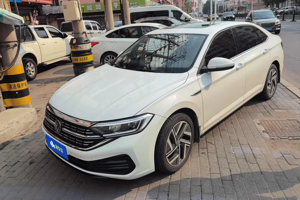 Volkswagen Sagitar Sagitar 2023 300TSI DSG Beyond Edition 2023 — фото 1, купить с доставкой в Москву