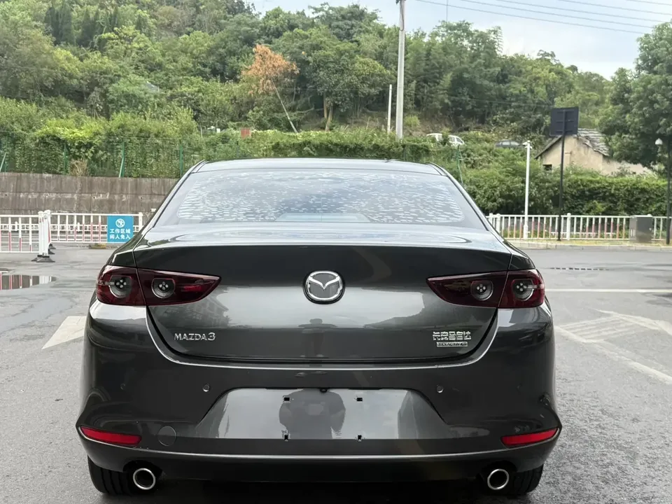 Mazda Axela Mazda3 Angkesela 2022 2.0L Automatic Quality Edition 2023 — thumbnail 2