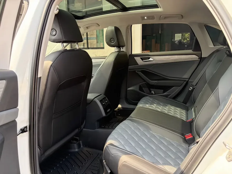 Volkswagen Sagitar Sagitar 2024 300TSI DSG Beyond Edition 2024 — thumbnail 3