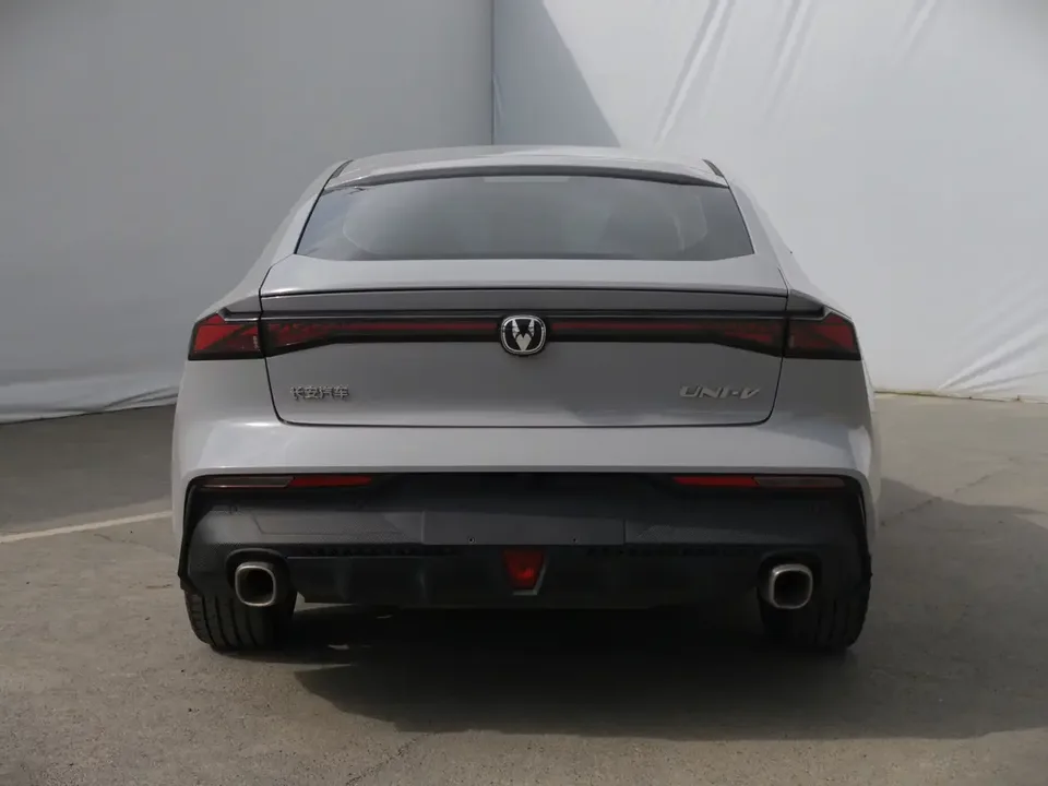 Changan UNI-V Changan UNI-V 2023 1.5T Premium 2023 — thumbnail 2