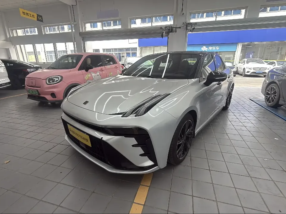 Lynk & Co 03 Lynk & Co 03 2023 1.5TD DCT Jin Plus 2023 — photo 1, buy with delivery to Moscow
