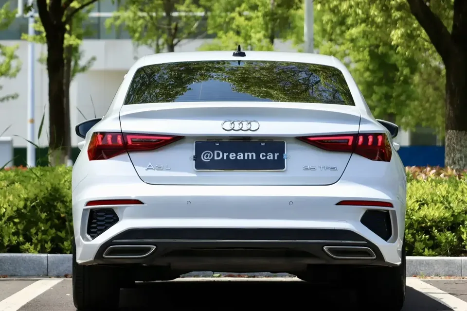 Audi A3 Audi A3 2022 Sportback 35 TFSI Stylish and sporty 2022 — thumbnail 2