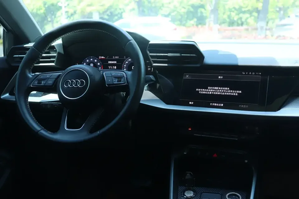 Audi A3 Audi A3 2022 Sportback 35 TFSI Stylish and sporty 2022 — thumbnail 4