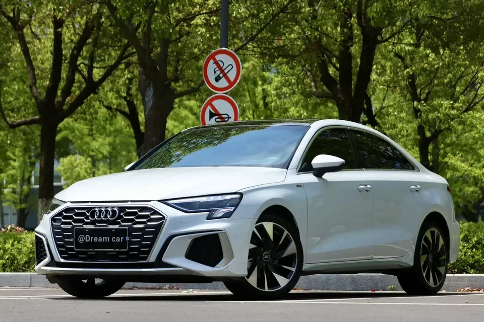 Audi A3 Audi A3 2022 Sportback 35 TFSI Stylish and sporty 2022 — photo 1, buy with delivery to Moscow