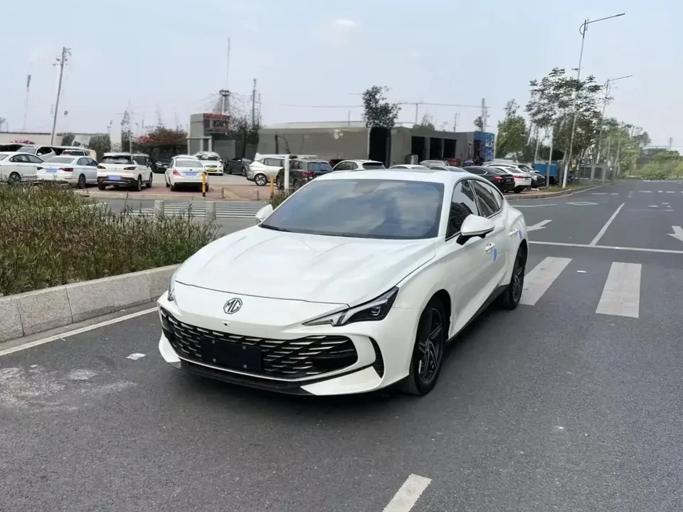 MG 7 MG7 2023 1.5T DCT Comfort Edition 2023 — photo 1, buy with delivery to Moscow