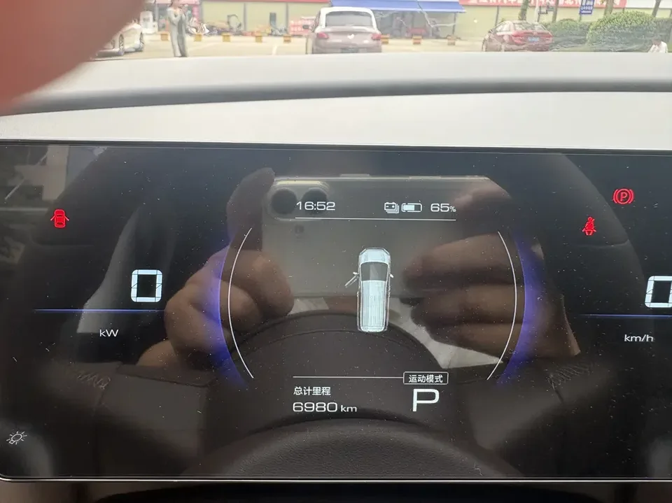 Wuling Starlight 730 EV Starlight 730 EV 2025 500km Luxury 2026 — thumbnail 3