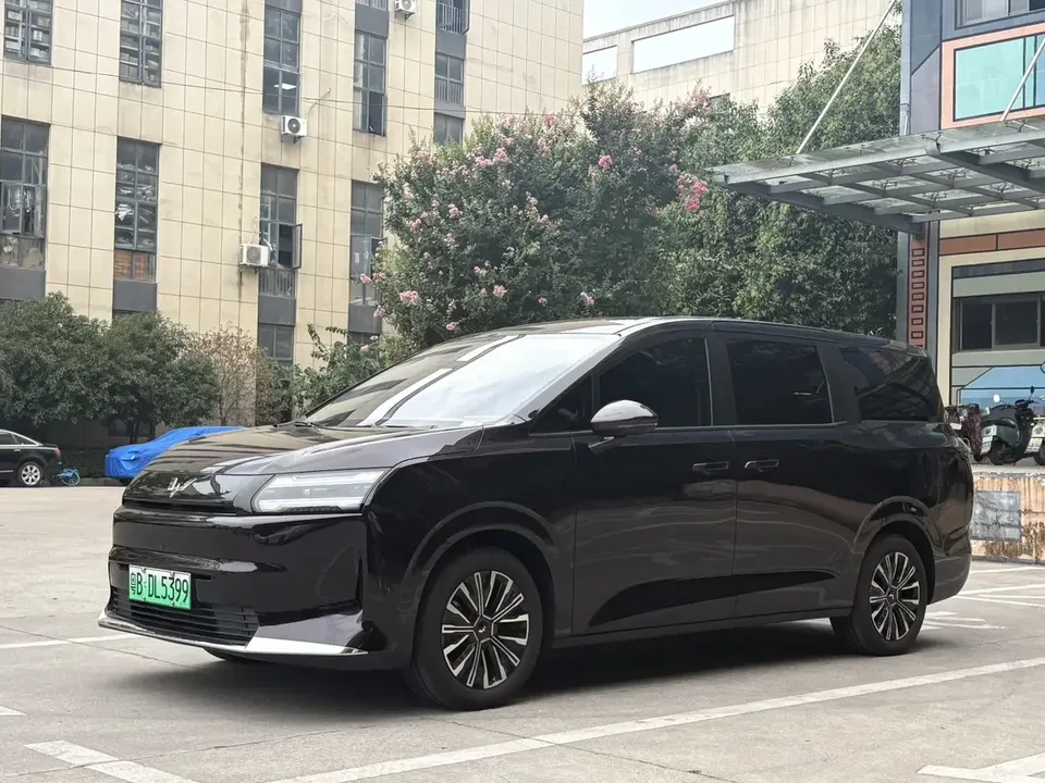 Wuling Starlight 730 EV Starlight 730 EV 2025 500km Luxury 2026 — photo 1, buy with delivery to Moscow