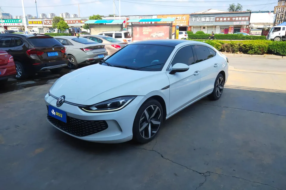 Volkswagen Lamando Lingdu 2023 Lingdu L 280TSI DSG Cool Edition 2023 — photo 1, buy with delivery to Moscow