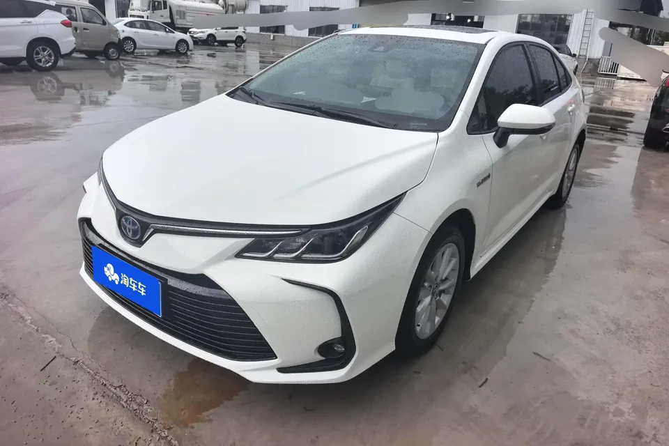 Toyota Corolla Corolla 2021 Dual Engine 1.8L E-CVT Elite Edition 2023 — photo 1, buy with delivery to Moscow