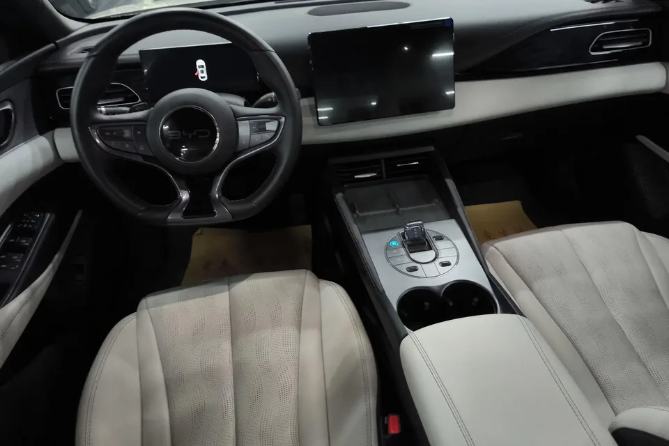 BYD Seal 06DM Seal 06DM 2025 DM-i 120KM Premium Edition 2025 — thumbnail 4