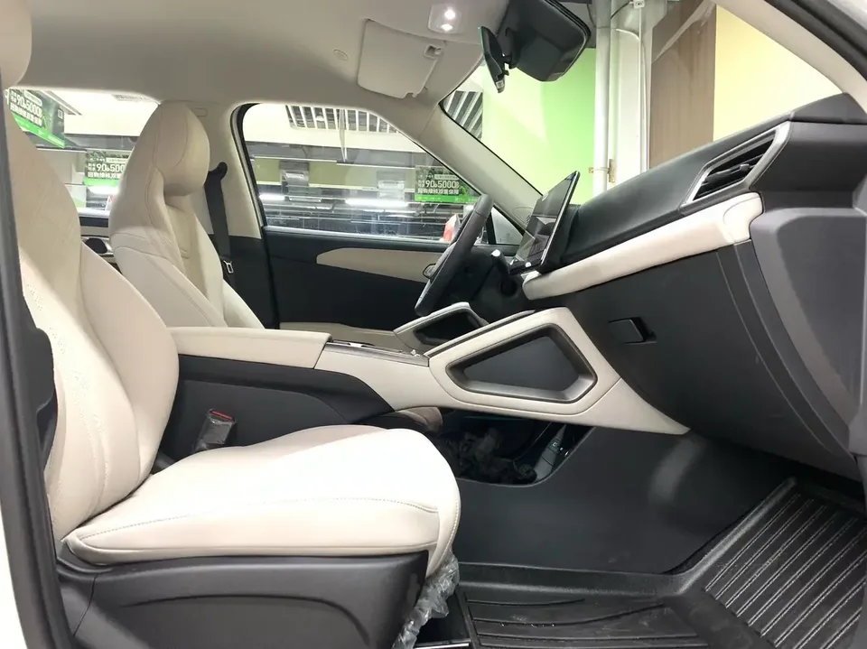 BYD Yuan Up Yuan UP 2025 Smart Driving Edition 401KM Vitality Edition 2026 — thumbnail 3