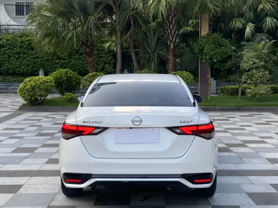 Nissan Sylphy Sylphy 2023 1.6L CVT Enjoy Edition 2024 — миниатюра 2