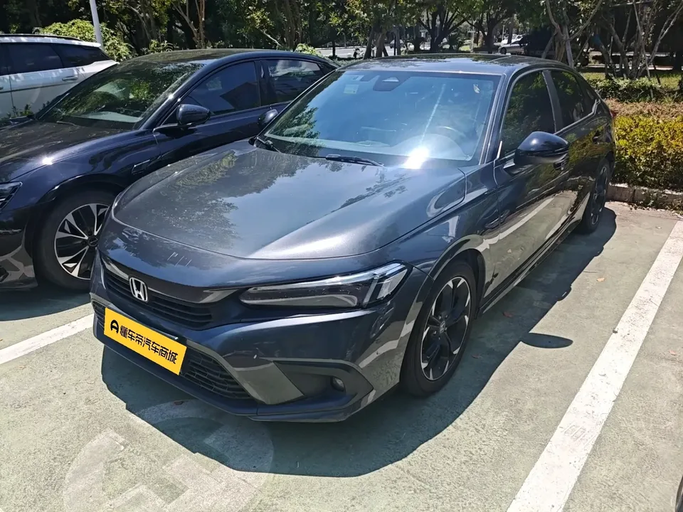 Honda CIVIC Civic 2022 240TURBO CVT Fuel Edition 2022 — photo 1, buy with delivery to Moscow