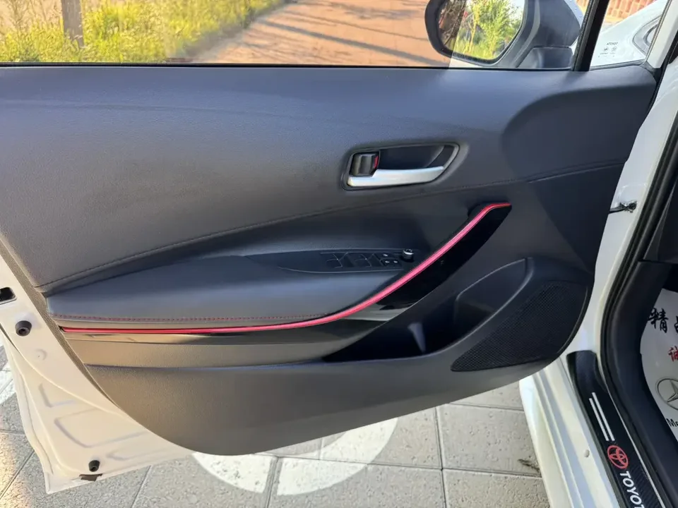Toyota Levin Lei Ling 2021 185T CVT Sports Edition 2022 — thumbnail 3