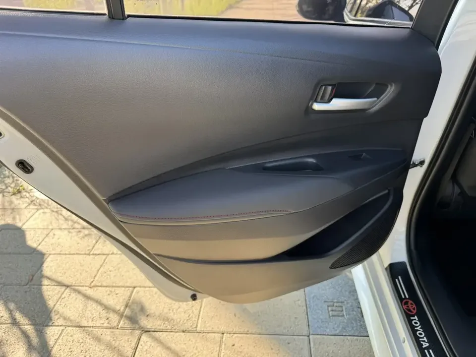 Toyota Levin Lei Ling 2021 185T CVT Sports Edition 2022 — thumbnail 4