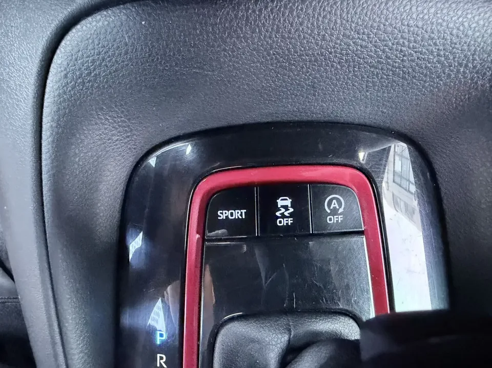 Toyota Levin Lei Ling 2022 185T CVT Sports Edition 2022 — thumbnail 3