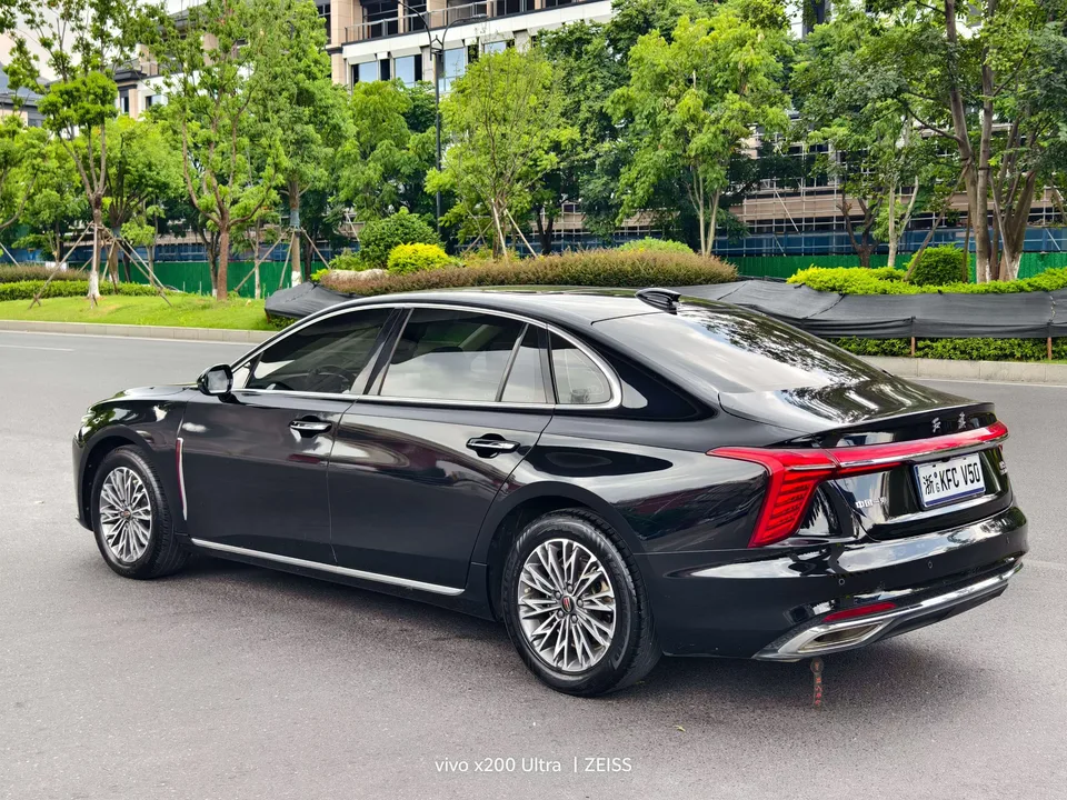 Hongqi H5 Hongqi H5 2023 1.5T DCT Zhilian Qiyue Edition 2023 — thumbnail 2
