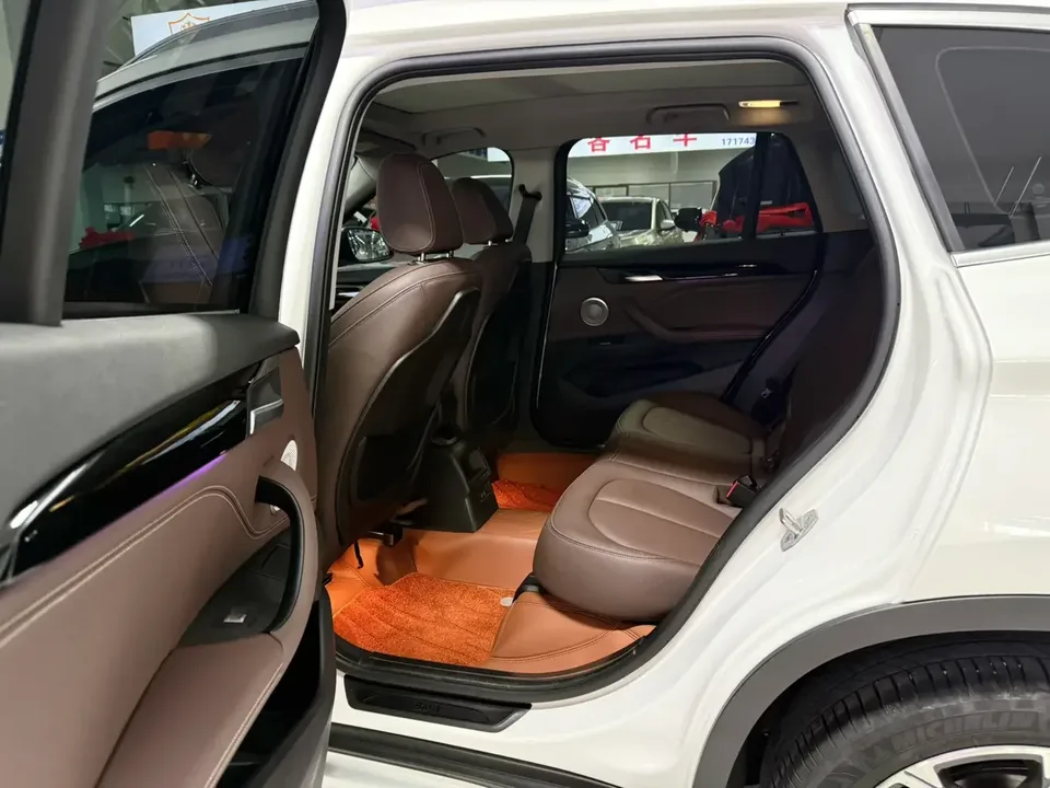 BMW X1 BMW X1 2022 sDrive20Li Fashion 2023 — thumbnail 3