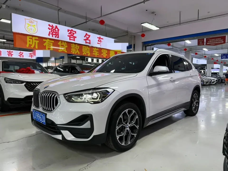 BMW X1 BMW X1 2022 sDrive20Li Fashion 2023 — photo 1, buy with delivery to Moscow