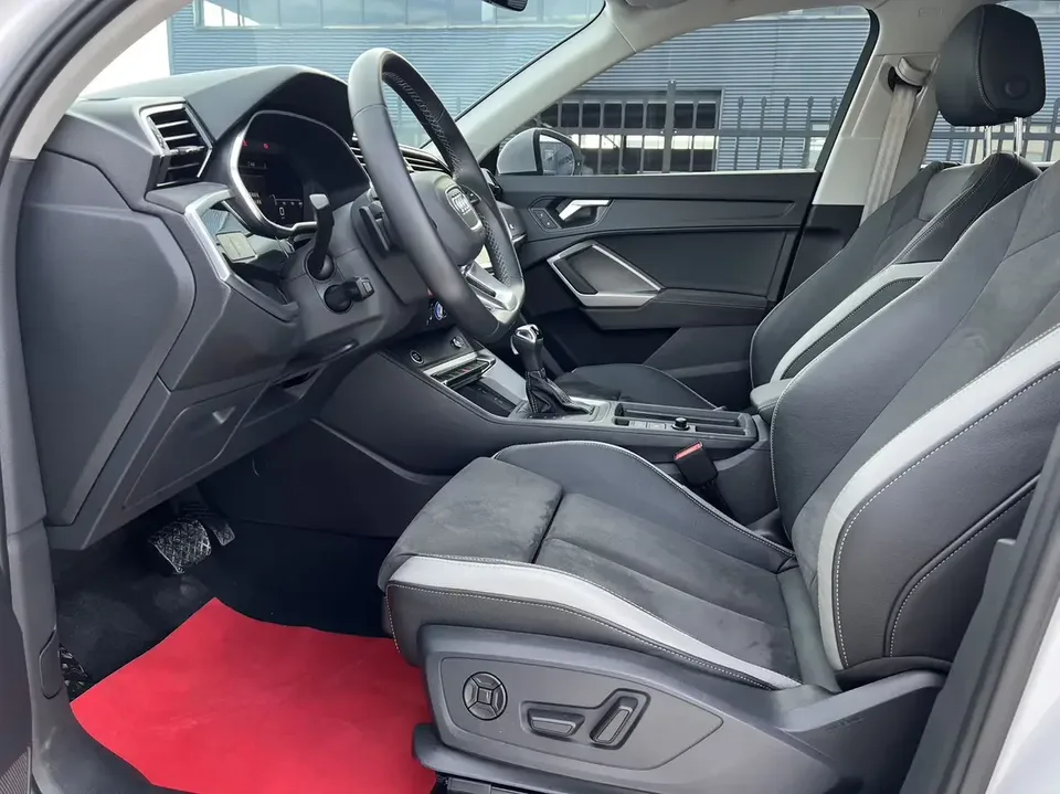 Audi Q3 Audi Q3 2023 35 TFSI Stylish Dynamic 2023 — thumbnail 4