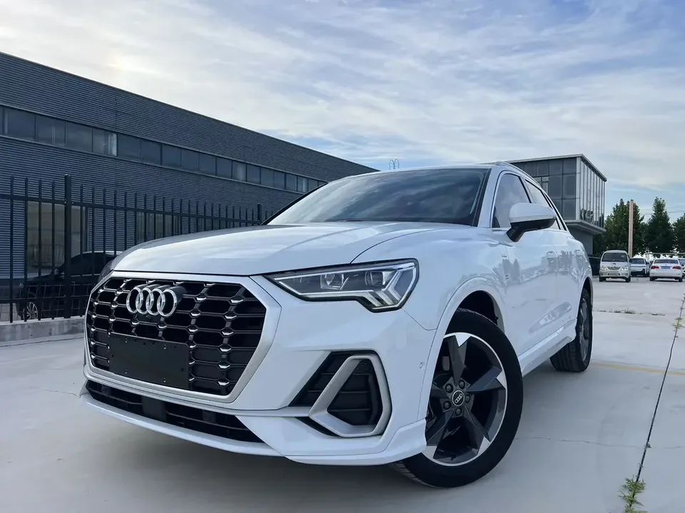 Audi Q3 Audi Q3 2023 35 TFSI Stylish Dynamic 2023 — photo 1, buy with delivery to Moscow